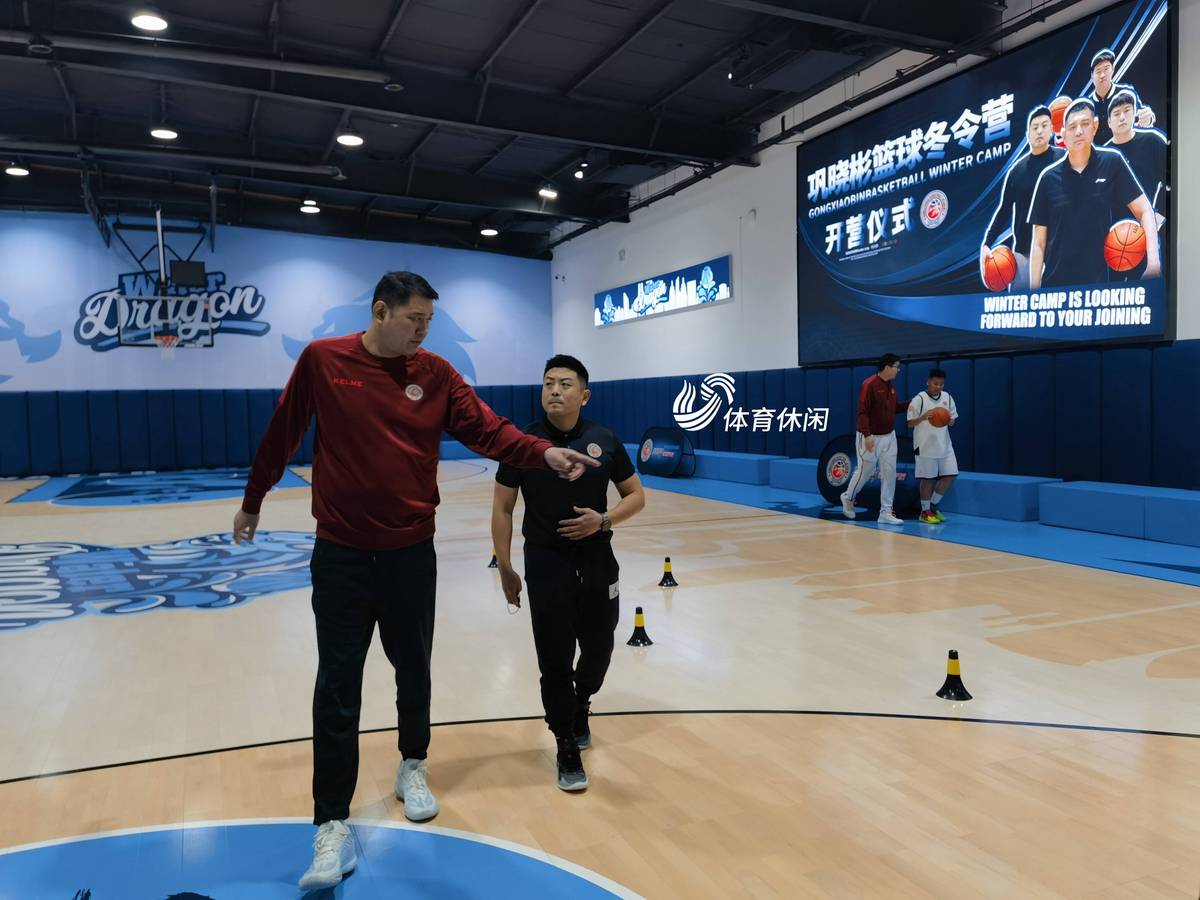 如何在快攻中合理分配场上位置?_1